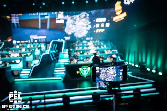 战术灵活且 战术灵活且